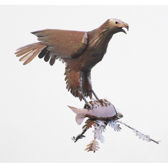 Rostskulptur Seeadler mit Karpfen- jedes Stück ein handgearbeites Unikat, Höhe 67 cm